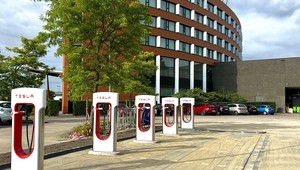 Van der Valk hotel Ridderkerk Tesla charger 